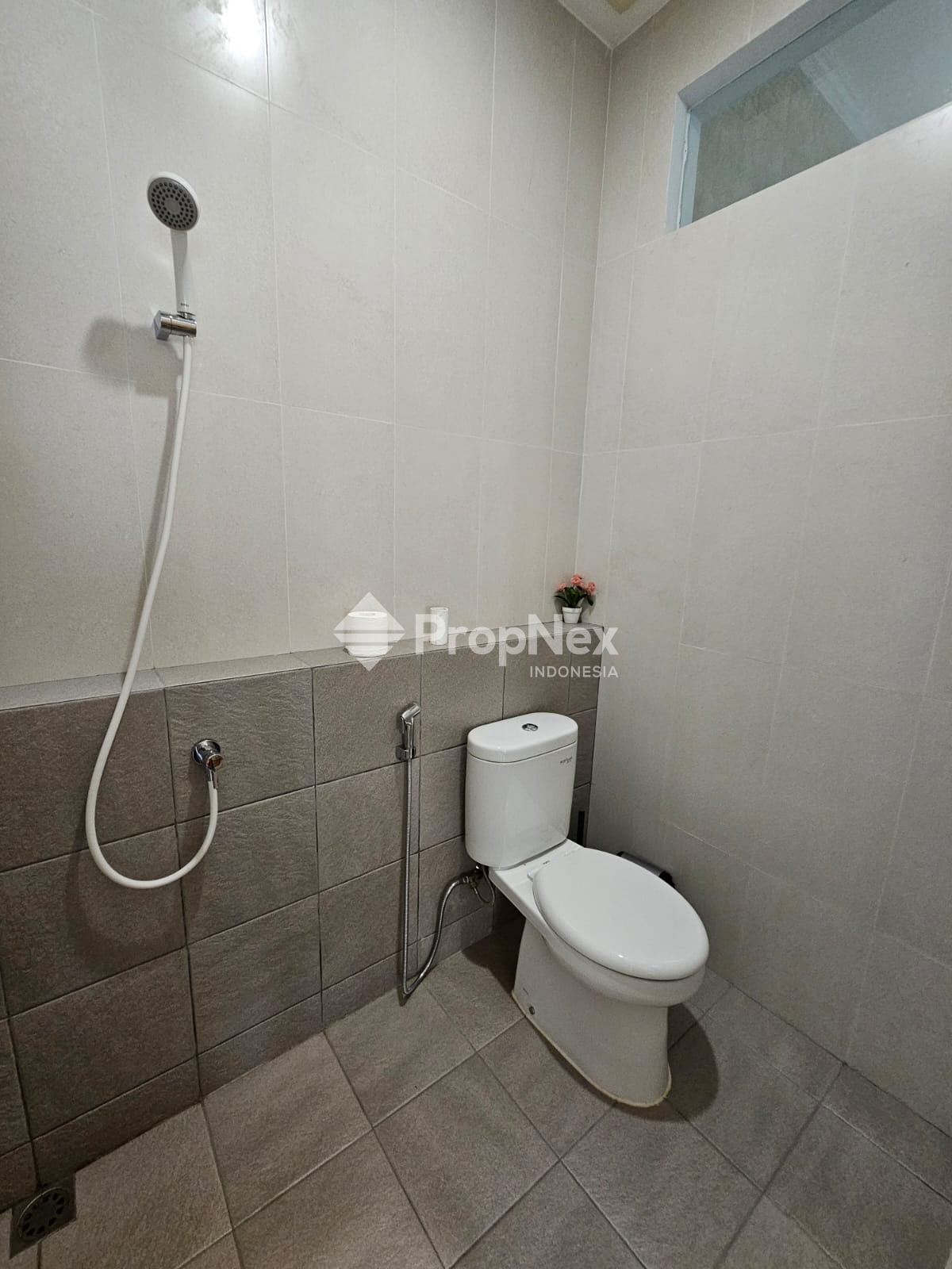 Rumah Sutorejo Lokasi Strategis Nilai Investasi Tinggi — foto 5